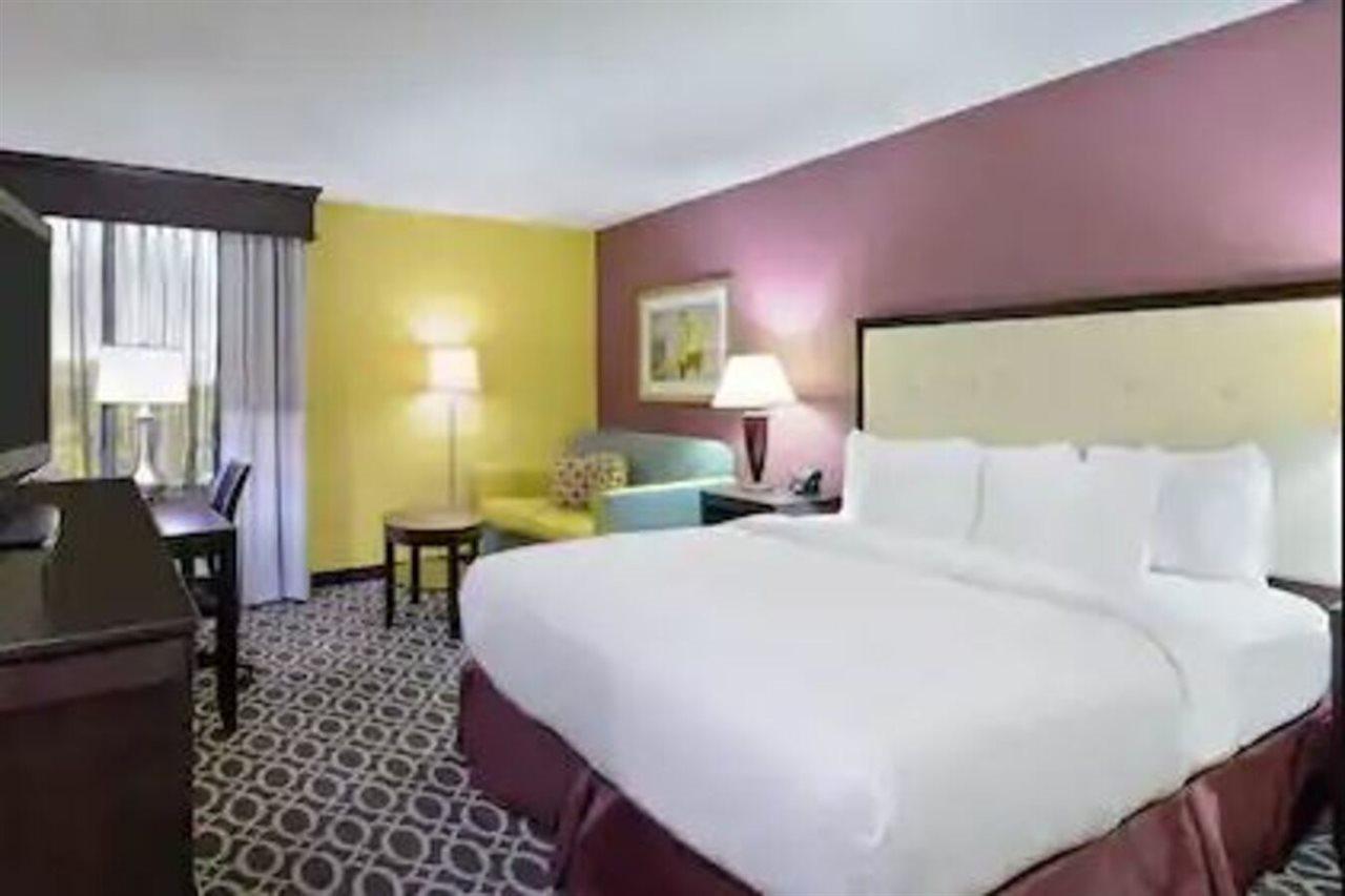 Doubletree By Hilton Richmond - Midlothian Ξενοδοχείο Εξωτερικό φωτογραφία